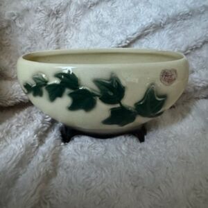 Vintage Black Footed Ceramic Planter Vase Green Ivy Royal Copley 7" x 3" x 4"